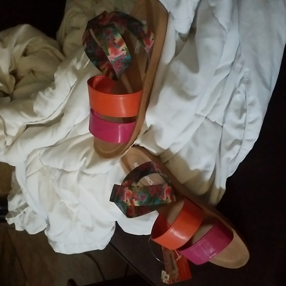 Musk Luk Sandals